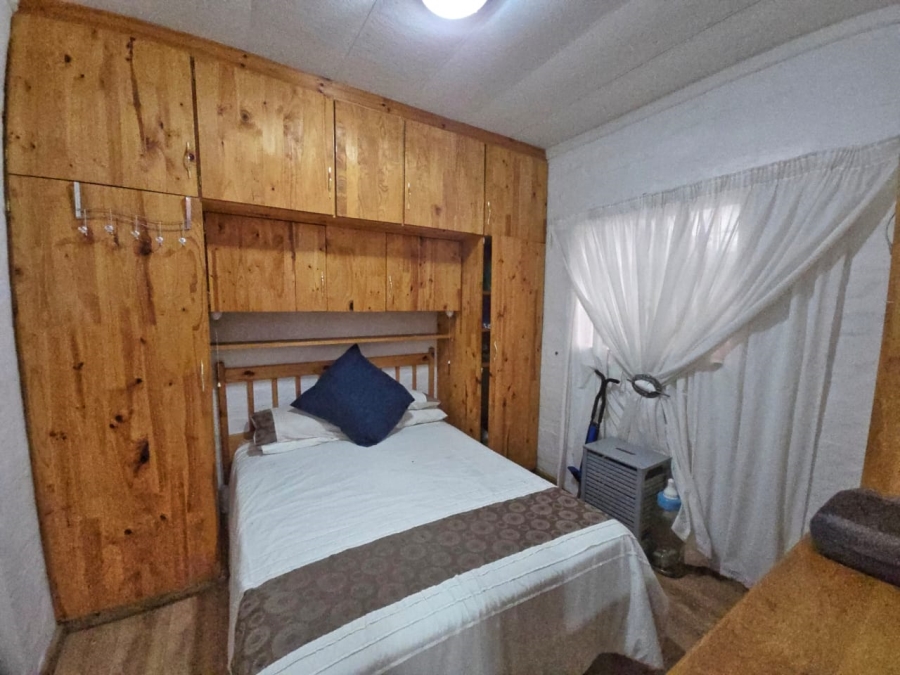 4 Bedroom Property for Sale in Kleinkrantz Western Cape